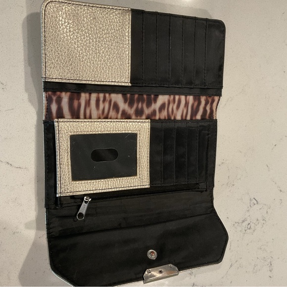 Nicole Miller Gold wallet w/animal print interior. Zipper on outside & inside. - Picture 5 of 5